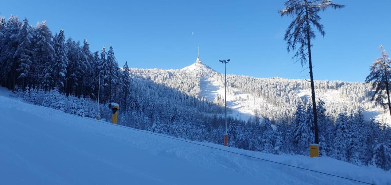 KostelApartmány Liberec Esterno foto